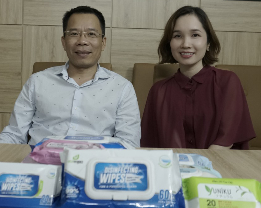 Chairman-of-Ecowipes-and-Viet-Spring-printer-web.jpg